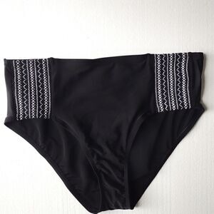 NEW Kona Sol 14‎ High Waist High Leg Black, White Stitched Side Elastic NWOT